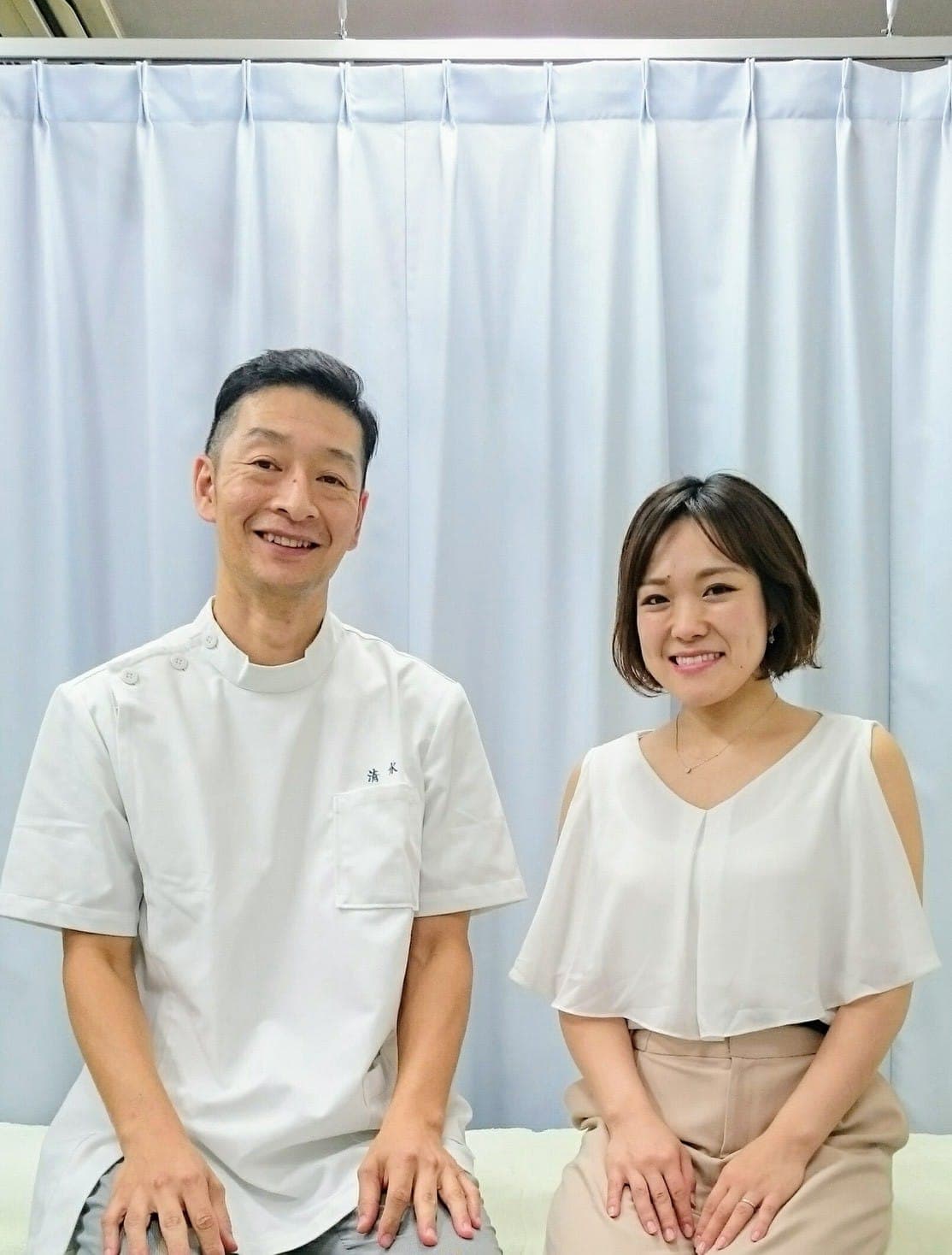 清水接骨院の院長と来院された患者さん